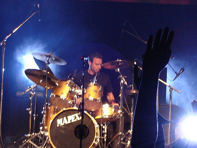 Steve performing at Volkshaus Zurich